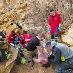 Two men fell from a cliff in the South: one died, the other hospitalized