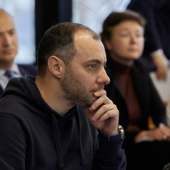 Люди голосують при ухваленні містобудівної реформи