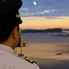 Пілоти літаків бачать загадковий об'єкт