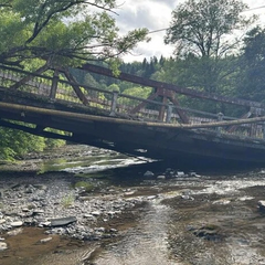 Обвалившийся міст на Закарпатті