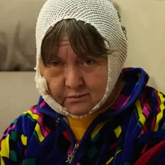 Женщина рассказывает о трагедии с семьей