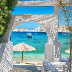 Рожеві пляжі Греції на фото