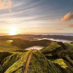 Вулканічні озера і чайні плантації вражають туристів