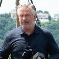 Алек Болдуин трагически пострадал во время съемок