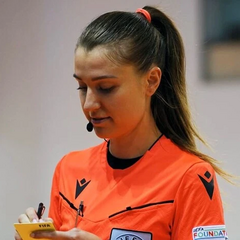 Украинская арбитр на футзальном матче