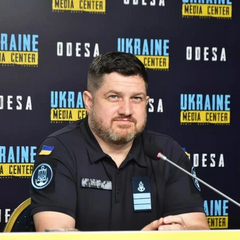 Військова техніка, що виїжджає з Криму