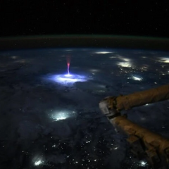 Астронавтка NASA фотографує рідкісне атмосферне явище