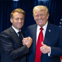 Макрон и Трамп обсуждают Гренландию