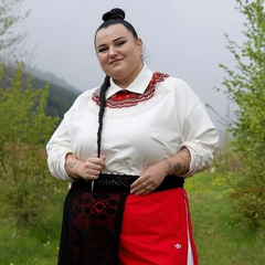 Альона Альона з батьком на фото