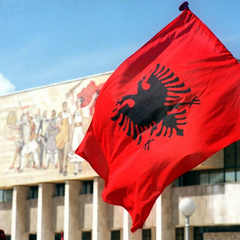 Шпигунський тур до Албанії - вигляд місцевих гір