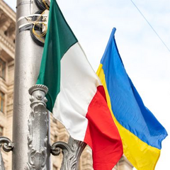 Флаги Италии и Украины вместе