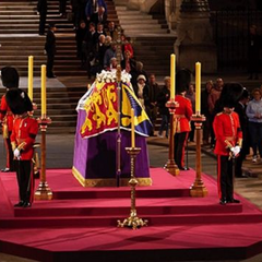 Прокляття труни Єлизавети II