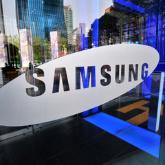 Логотип Samsung без места на вершине