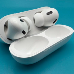 Новые наушники Apple AirPods Pro 2