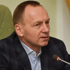 Фото Атрошенко на пресс-конференции