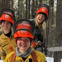 Пожар в Канаде и спасательная команда