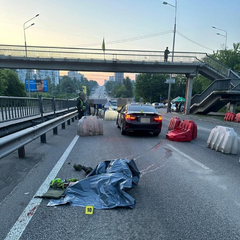 Страшный инцидент в Киеве: полиция и авто на фоне дыма