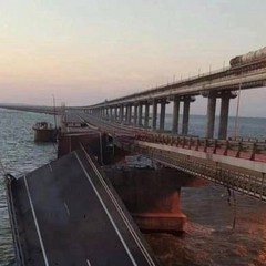 Зображення кримського пейзажу засніжених гір