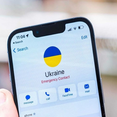 Зображення карти Європи з прапорами України та ЄС