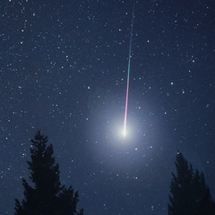 Супутник на шляху до Землі