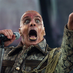 Лідер гурту Rammstein звинувачений у домаганнях