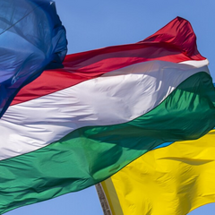 Венгрия неправильно блокирует помощь Украине