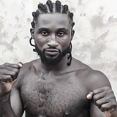 Боксер Нігерії помер відразу після бою