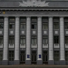 Майор принижує курсанта перед студентами