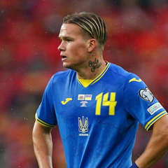 Українські футболісти під час гри