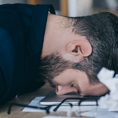 Уставшие глаза украинцев из-за войны