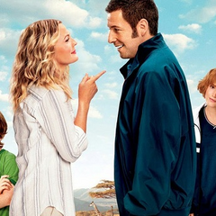 автостоянка перед кинотеатром