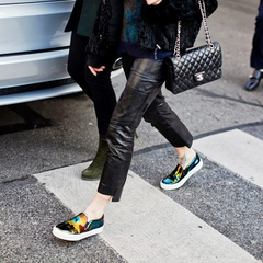 модные слипоны с чем носить