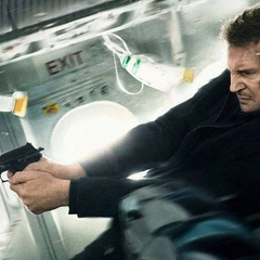 Колаж з постерами фільмів про літаки