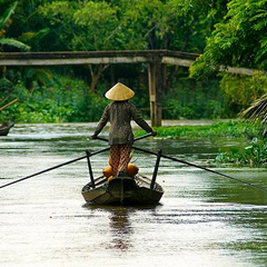 В'єтнамські рибалки на березі моря