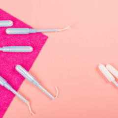 Женская гигиена в «красные» дни: когда использовать тампоны и как их выбирать