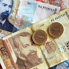 Средняя и минимальная зарплата в Болгарии