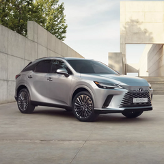 Лексус: поєднання розкоші, інновацій та надійності