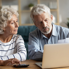 Не вистачає страхового стажу? Що робити у 2025 році