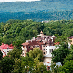 Локації для фотосесії у Львівській області — мальовничі місця для зйомок на Львівщині