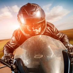 Чем опасен мотоцикл для новичка и как защитить себя на дороге?