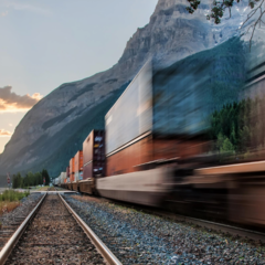 Як знизити витрати на доставку великих партій товарів залізницею