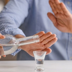 Кодування алкоголізму у Львові під ключ: безпечний шлях до тверезості