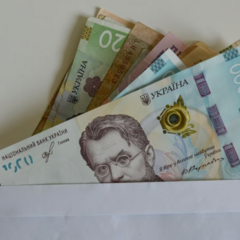 How much a family needs to earn in Ukraine (Photo: UNIAN)