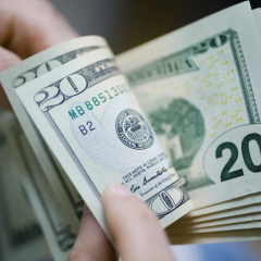 Курс долара у грудні 2025