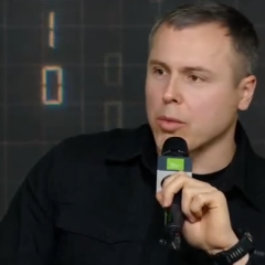 Роман Костенко
