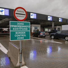 Queues at the border before the holidays