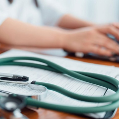 Is sick pay provided for weekends: rules for calculation and payment of benefits