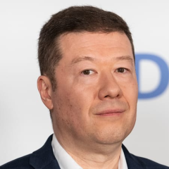 Томио Окамура