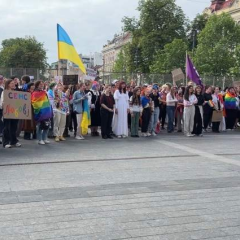Во Львове во время ЛГБТ-митинга прошло венчание