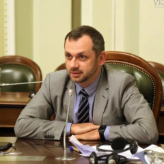 Андрей Левус